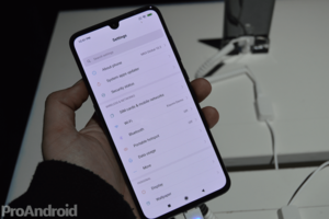 Xiaomi-Mi-9-pantalla-1024x681.png