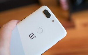 oneplus-5t-sandstone-white-back-top-half.jpg