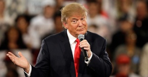 Thompson-Donald-Trump-and-Internet2-1200x630-1450379731-650x341.jpg