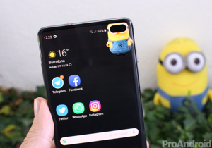 Galaxy-s10-fondo-agujero.png