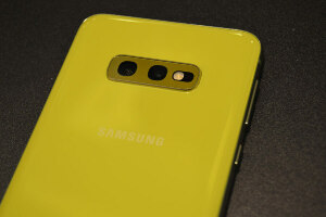 Galaxy-s10e-5.jpg