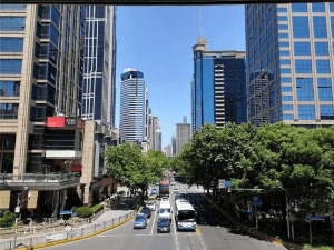 zte-axon-10-pro-5g-zoom-hibrido-20x-img-00.png