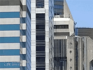 zte-axon-10-pro-5g-zoom-hibrido-20x-img-04.png