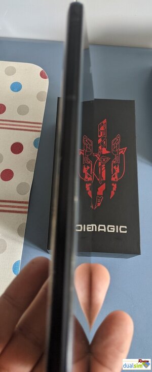08 REDMAGIC 6R VISTA IZQUIERDA.jpg
