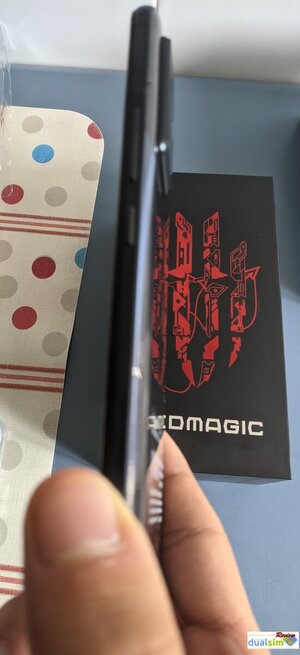09 REDMAGIC 6R VISTA DERECHA.jpg
