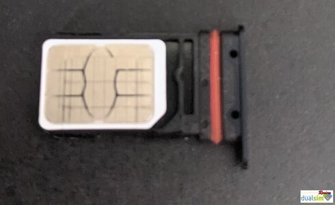 10 REDMAGIC 6R BANDEJA NANO SIM.jpg