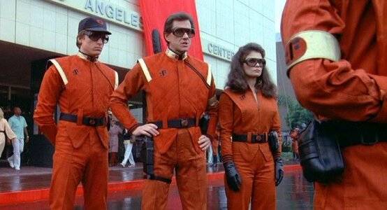 v-serie-uniforme-rojo-1.jpg